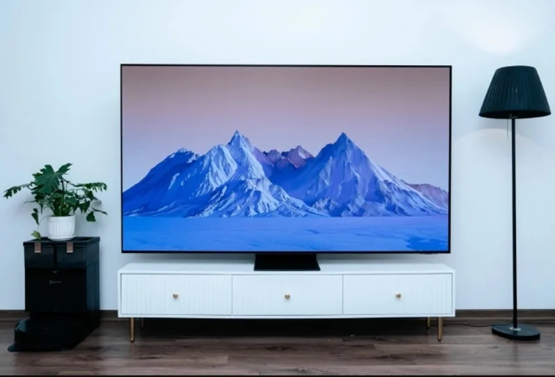 Trước khi mua tivi Samsung 55 inch, người dùng nên kiểm tra cổng kết nối, độ phân giải, âm thanh, bảo hành và chính sách lắp đặt.