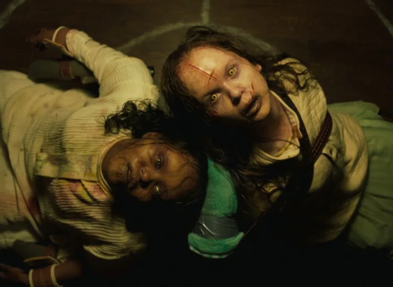 The Exorcist là tác phẩm kinh dị kinh điển, nổi bật với không khí tôn giáo nặng nề và câu chuyện trừ tà gây ám ảnh.