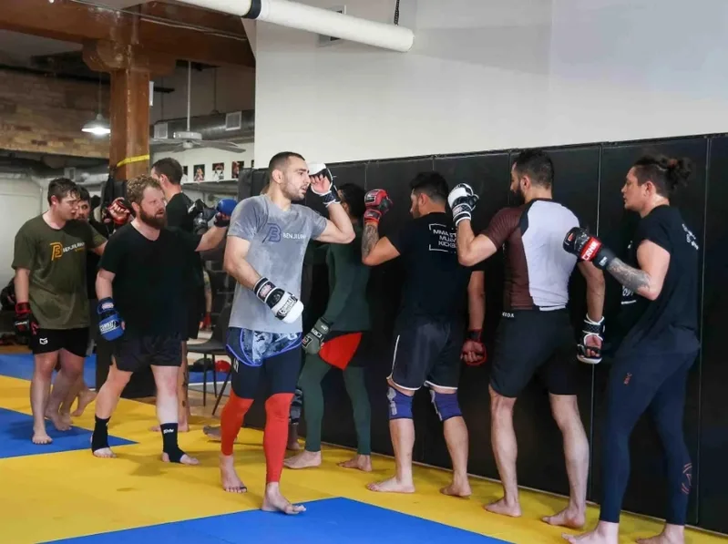 Người mới có thể học MMA để rèn sức khỏe, tự vệ và giảm căng thẳng